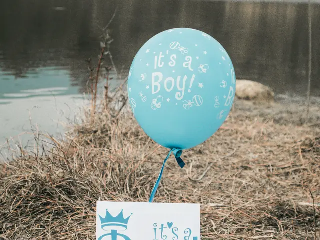 Светлосин балон с надпис It’s a boy